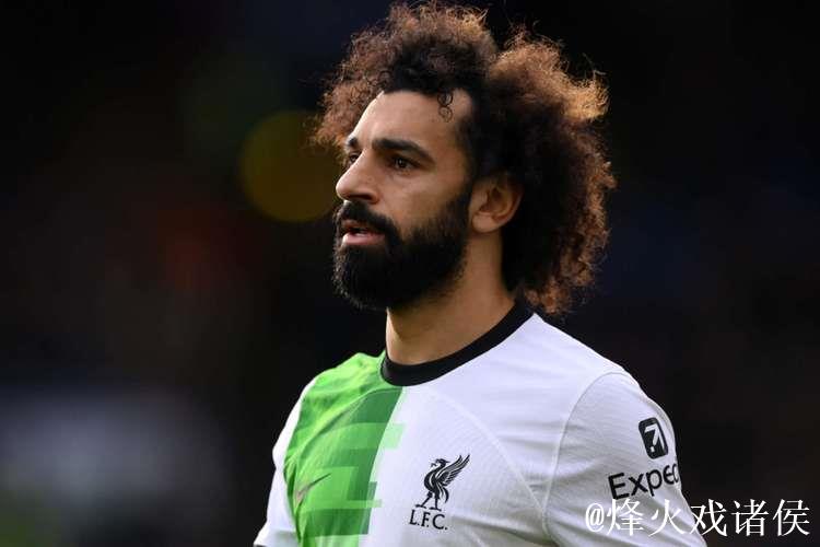 内维尔谈萨拉赫争议,理解双方立场称顶级球星行为特殊 内维尔谈萨拉赫争议,理解双方立场称顶级球星行为特殊